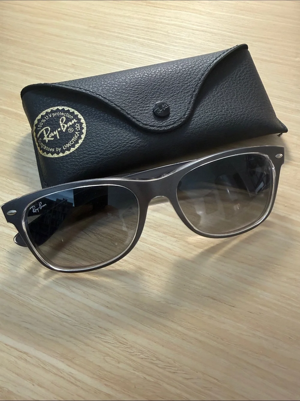 Ray-Ban Wayfarer Sunglasses in Black and Gray Gradient